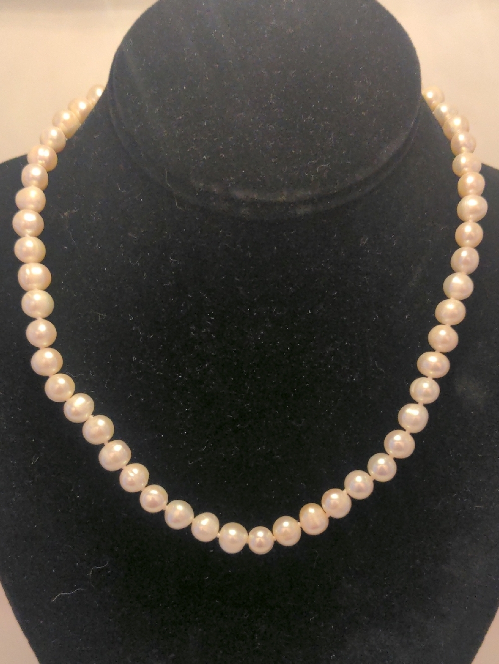 Effy Pearl Necklace Choker.Sterling Silver, New,  White, 8 Millimeters. 16" Long - Picture 6 of 8